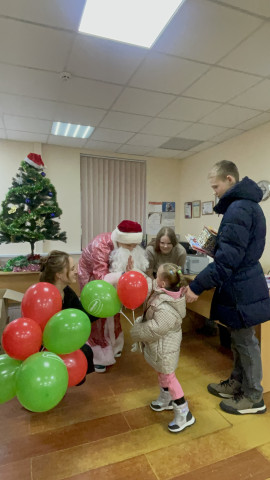 Congratulations to the children on the holiday! 3