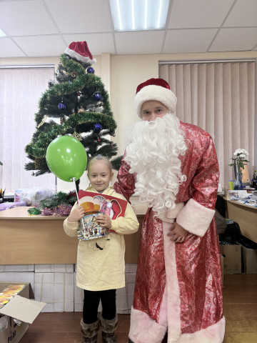 Congratulations to the children on the holiday! 4