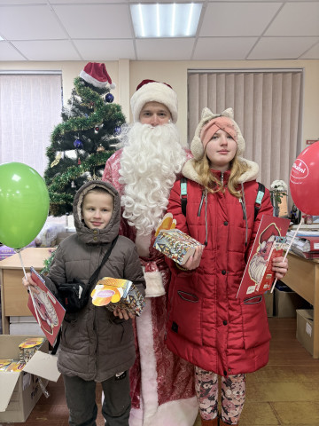Congratulations to the children on the holiday! 7